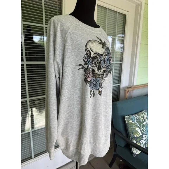 Torrid Gray Embellished Skull French Terry Sweatshirt Sz L Lightweight Bling - Picture 3 of 7